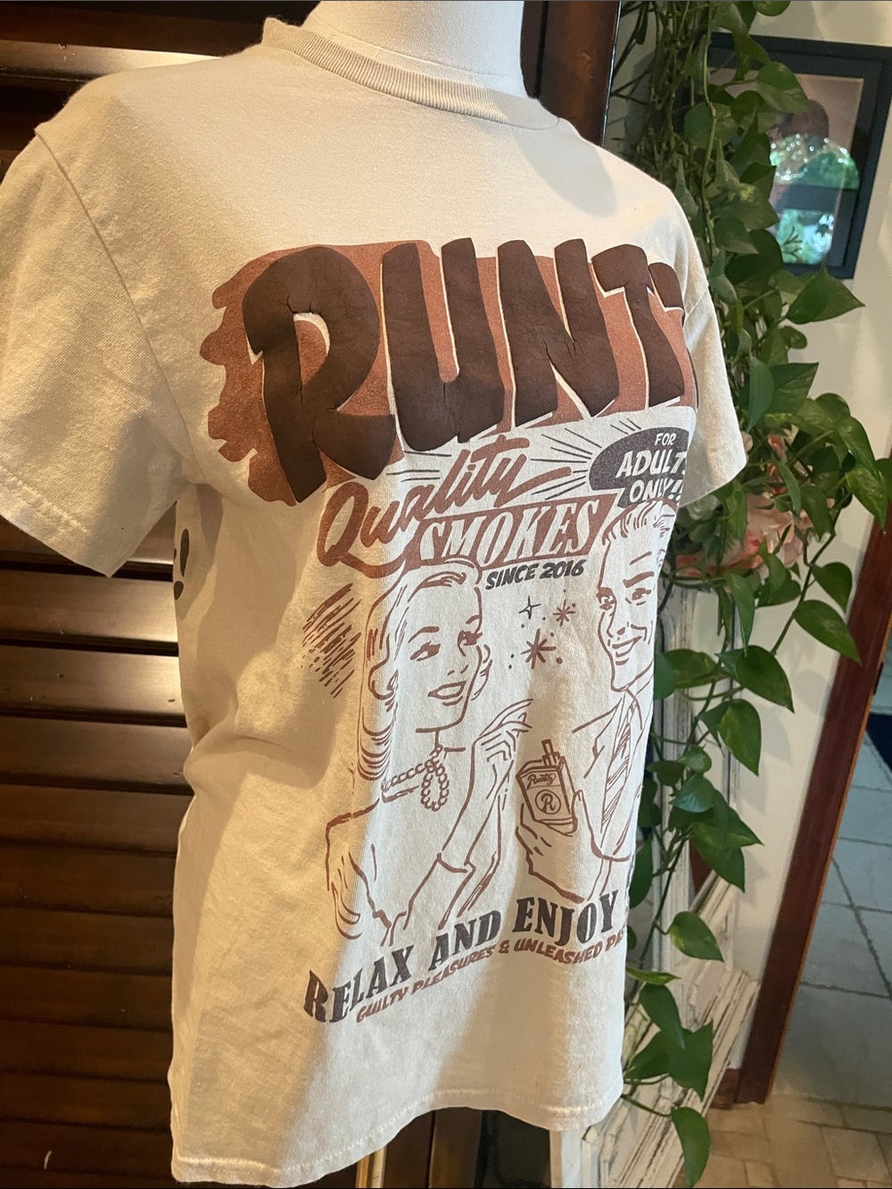 Runtz Vintage Style Graphic Tee - Cream with Brown Print As is Small - Picture 9 of 9